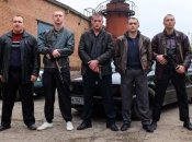 На фото изображен кадр из фильма "Носорог"