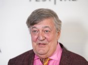 Стівен Фрай випустив фільм про Україну