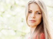 Выделения у женщин: виды, причины и план действий