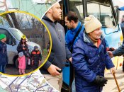 Детей и пожилых людей помогают вывозить полицейские и волонтеры. Фото Коллаж "Телеграфа"