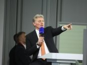 Дмитро Пєсков