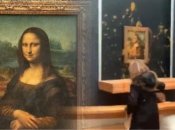 В Лувре облили супом известную картину