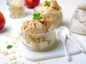 Морозиво з яблуками та корицею ви можете приготувати самі