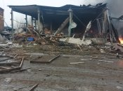 Росіяни масовано вдарили по місту в Запорізькій області: обвалилася половина дев’ятиповерхівки (фото)