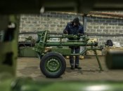 Предприятия ОПК вынуждены самостоятельно восстанавливать производство после обстрелов: это приводит к срывам контрактов