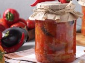 Пикантные баклажанчики на зиму