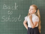 В сентябре дети направляются к школьной парте