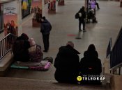 Киевляне ночью прятались от российских ракет в метро