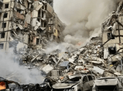 Як бачив зруйнований ракетним ударом будинок у Дніпрі