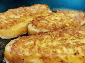 Ситна страва на сковороді