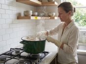 Отстирать кухонные полотенца поможет японский метод