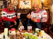 Холіфілд та Тайсон зі своєю продукцією