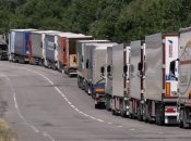 Пробка растянулась на десятки км