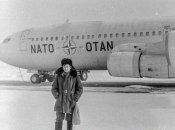 Літак НАТО із вантажем продовольства