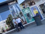 Авторитети насолоджуються свободою