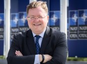 У НАТО призначили свого головного представника в Україні: його позиція та яскраві цитати