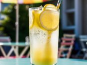 Лимонад чудово освіжає у спеку (зображення створено за допомогою ШІ)