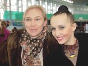 Анна с мамой