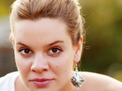 «Теперь есть кто-то важнее тебя»: Вера Полозкова о родах, детях и материнстве