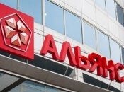 СМИ рассказали о серых схемах банка "Альянс" и его связи с Фирташем
