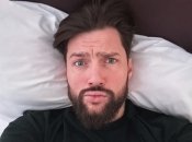 Уехав из Украины Олег Кензов стал писать больше песен. но меньше гастролировать