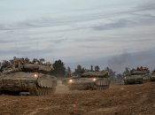 Израильские танки на юге сектора Газа