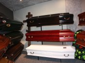 Похоронные принадлежности можно было найти в больницах