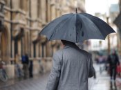 Людина з парасолькою