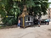 МАФ на Шулявке после зачистки "прячется" в углу и тени