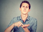 Мужчина подробно расписал, за что ему должна девушка