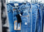 Стирать джинсы нужно правильно