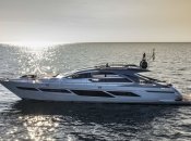 Яхта Pershing 9X від Ferretti Group