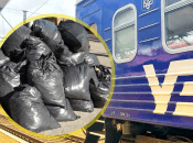 Сміття не вивозять місяцями