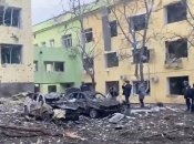 Мариуполь под постоянными обстрелами и бомбежками россиян