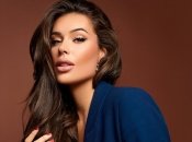 Эмили Боланд опубликовала фото своей разбитой губы