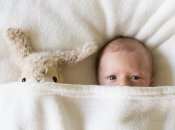 Кризис сна в 4 месяца: почему ребенок не спит ночью