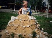 Був символом вільного міста: РФ зруйнувала ракетами пам’ятник Нестору Махну на його батьківщині (фото)