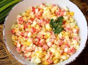 Часник в заправці надає страві особливого смаку