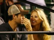 Анна Курникова и Энрике Иглесиас ожидают третьего ребенка: ФОТО