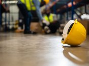 Страховая выплата может быть назначена человеку или родственникам в случае смерти потерпевшего