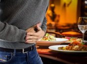 Всего в двух кафе отравились 15 человек