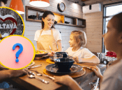 Родина за столом