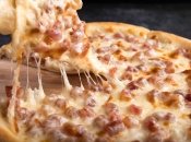 Сыр - важный ингредиент пиццы