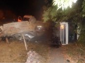 Легковушка влетела в бензовоз на Алтае