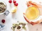 Чем полезен чай из листьев малины для женского здоровья