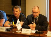 Юрій Гудименко під час засідання організованої NAUDI робочої зустрічі з дипломатами 14 країн