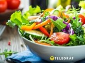 Важливо включати в свій раціон свіжі овочі та фрукти (зображення створено за допомогою ШІ)