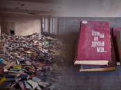 Оккупанты показывают свое отношение к культуре в мариупольской библиотеке