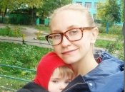 Мамино дело: треки для ползания, слинги и оригинальная обувь