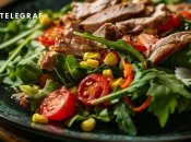 Китайський салат без майонезу з печеною свининою та кукурудзою (зображення створено за допомогою ШІ)